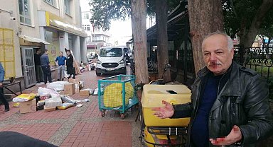 Yolu kapatan PTT kargo çalışanlarını uyaran vatandaşa darp iddiası