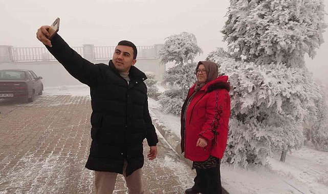 Yozgat'ta yüksek kesimlerde kar ve sis etkili oldu
