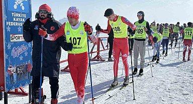 Yüksekova'da huzura kavuşan dağlar, sporcularla hayat buldu