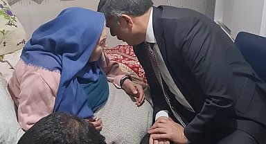 100 yaşındaki Aliye Nine ile Vali Çiftçi'nin gülümseten diyaloğu