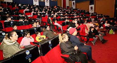 1001 Sanat Ekibi AKM'de miniklerin neşesi oldu