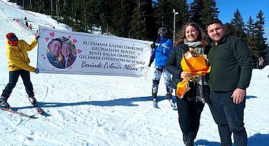 2 Bin 200 rakımda karlar üstünde evlilik teklifi