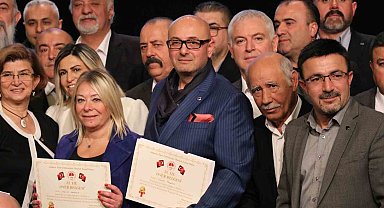 25 yıllık gayrimenkul danışmanlarına 'Onur Belgesi' verildi