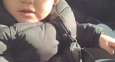 3 yaşındaki çocuk yanlışlıkla kendisini otomobile kilitledi