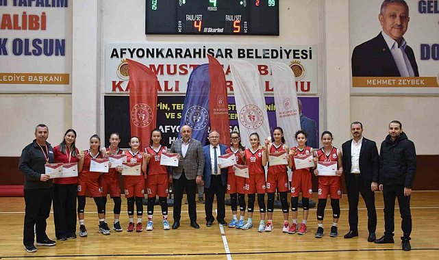 300 sporcunun katıldığı Basketbol Yıldızlar Grup müsabakaları tamamlandı