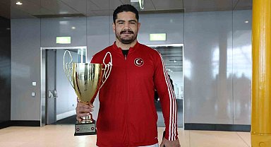 31 yıl sonra Avrupa şampiyonu olan Serbest Güreş Milli Takımı, yurda döndü