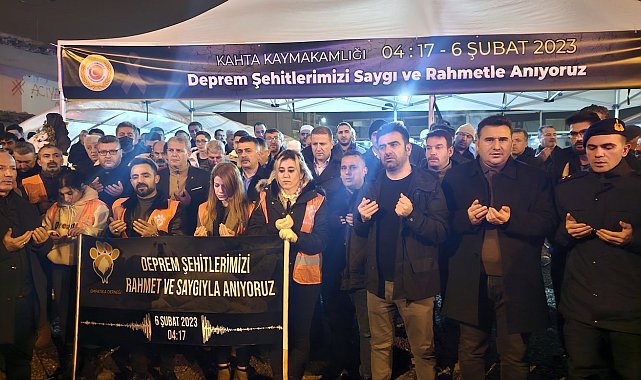 38 kişinin öldüğü binanın enkaz yerinde anma töreni