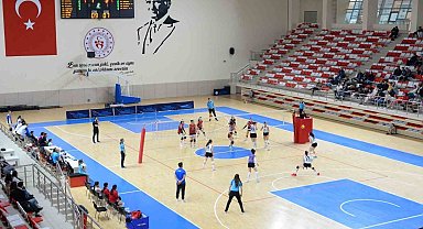 'Bizim Kızlar' çeyrek finalde Besni Gençlik Spor Kulübü'nü 3-0 yendi