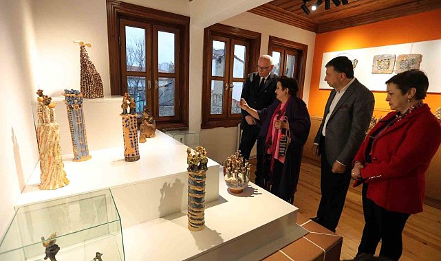 'Şehrin Ateşi Seramik Galerisi' yolculuğu 'Kuşlar, Evler, Ağaçlar' ile devam ediyor