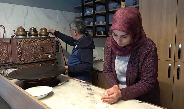 6 Şubat depreminden sonra Bursa'da yeni hayat....Minibüste başladılar, işyeri açtılar