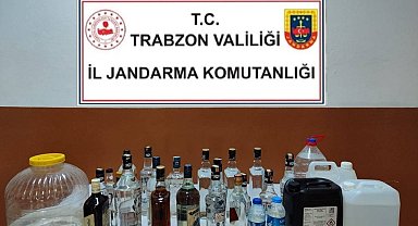 73 yaşında evinde sahte içki imal ederken yakalandı