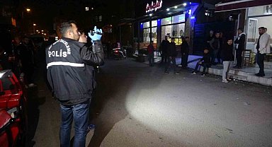 Adana'da kahvehaneye silahlı saldırı: 2 yaralı