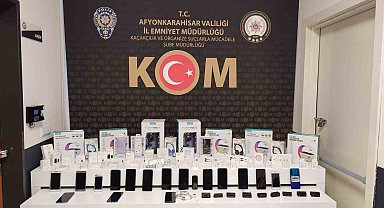 Afyonkarahisar'da kaçak cep telefonu ve elektronik ürün operasyonu