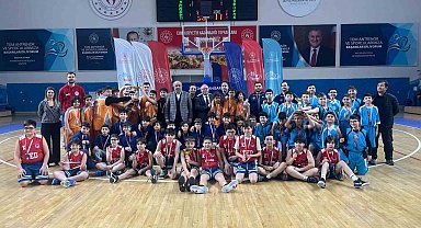 Afyonkarahisar'da okul sporları küçükler basketbol müsabakaları tamamlandı
