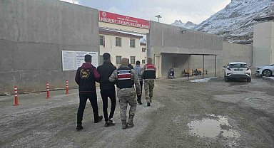 Ağrı'da 3 firari yakalandı