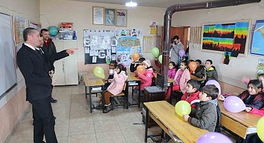Ağrı'da öğrencilere kışlık yardım