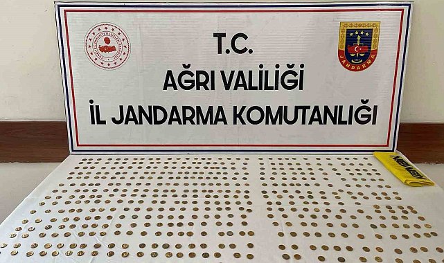 Ağrı'da tarihi eser kaçakçılığı operasyonu: 500 altın sikke ele geçirildi