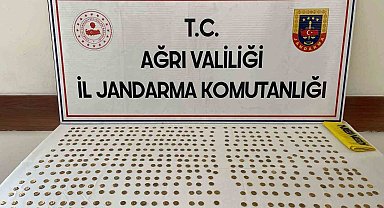 Ağrı'da tarihi eser kaçakçılığı operasyonu: 500 altın sikke ele geçirildi
