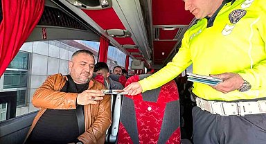 Ağrı'da yolculara kemer takma konusunda bilgilendirme yapıldı