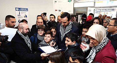 Aile ve Sosyal Hizmetler Bakanı Göktaş, 11 bin çocuğun hazırladığı kartpostalları Gazze'ye gönderdi