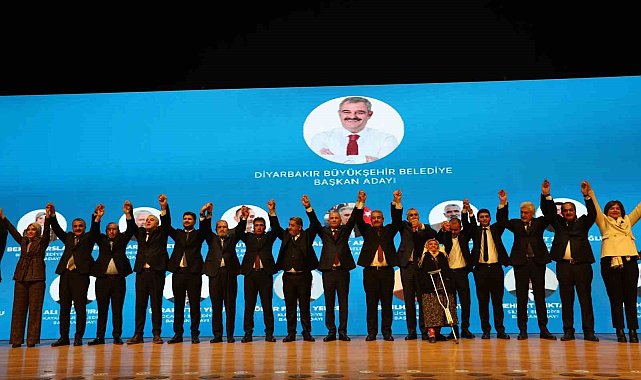 AK Parti Genel Başkanvekili Ala: "Biz önümüze siyasi otoban yaparız ve yeni bir anayasayla da Türkiye'yi taçlandırırız"