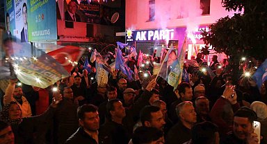 AK Parti Kaş Belediye Başkan adayı Mutlu Ulutaş törenle karşılandı