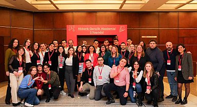 Akbank Gençlik Akademisi, geleceği gençlerle dönüştürmeye devam ediyor
