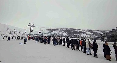 Akdağ Kayak Merkezi tıklım tıklım