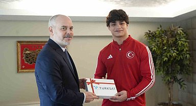 Akif Çağatay Kılıç: "Alperen'in şimdiki hedefi olimpiyat şampiyonluğu"