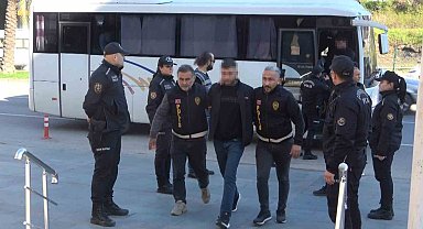 Alanya'da 1 kişinin ölümüyle sonuçlanan silahlı saldırıda 11 şüpheli adliyeye getirildi