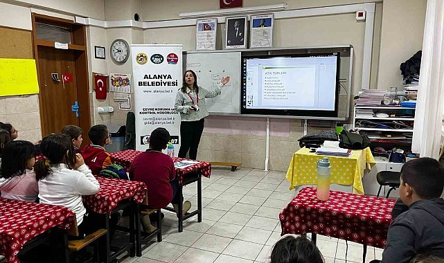 Alanya'da Eko Okullarda Atıksız Yaşam ve Atıkların Geri Kazanımı eğitimi düzenleniyor