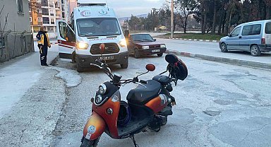 Alkollü baba motosikletle kaza yaptı, oğlu yaralandı