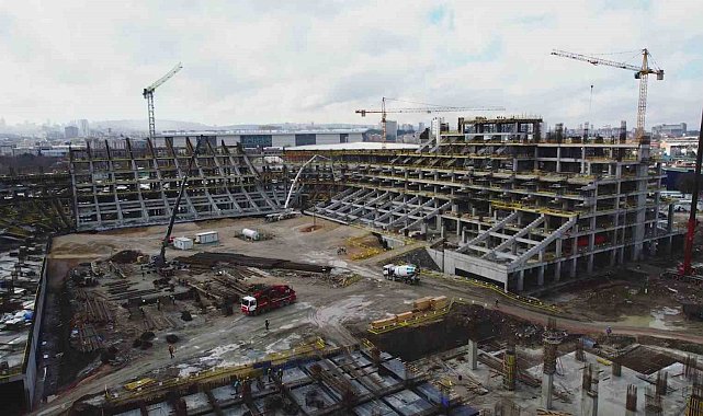 Ankara'da 45 bin kişilik yapılan stadyumun çalışmaları havadan görüntülendi