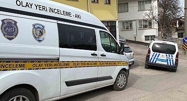 Annesiyle tartışan üvey babasını kalbinden bıçakladı