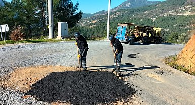Antalya Büyükşehir ekiplerinden Alanya kırsalında yoğun mesai
