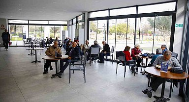 Antalya'da Emeklilerin vazgeçilmezi 'Emekliler Kahvesi'
