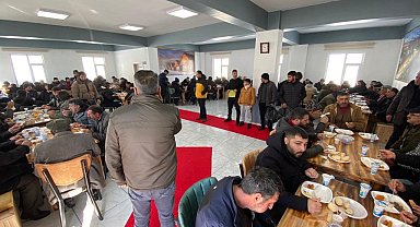 Ardahan Belediyesi, taziye evlerine yemek ikramına başladı