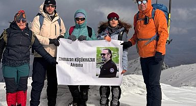 Arkadaşlarının anısına 2347 rakımlı Hazarbaba Dağı'na tırmandılar
