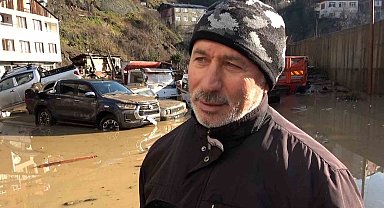 Artvin Borçka'da caminin içinde mahsur kalan cemaat o anları anlattı