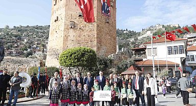 Atatürk'ün Alanya'ya gelişinin 89. yıl dönümü törenle kutlandı