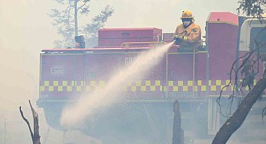 Avusturalya'da yangın: 16 bin hektarlık alan küle döndü