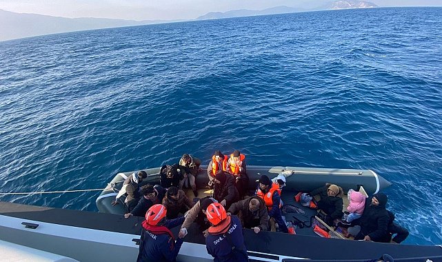 Aydın'da 18 düzensiz göçmen kurtarıldı