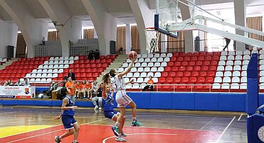 Aydın'da U16 Kızlar Basketbol Şampiyonası başladı