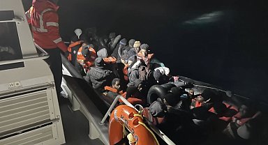 Ayvacık açıklarında 77 kaçak göçmen yakalandı