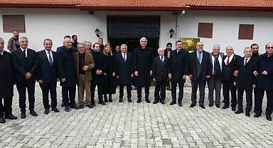 Bakan Ersoy, restorasyonu tamamlanan cemevini ziyaret etti