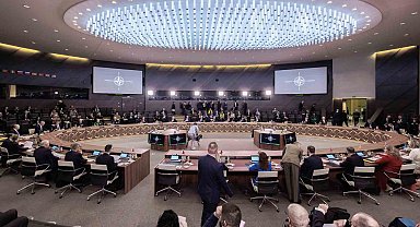 Bakan Güler, NATO Savunma Bakanları Toplantısı'nın ilk oturumuna katıldı