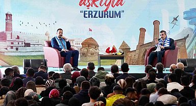 Bakan Tekin Erzurum'da gençlerle buluştu