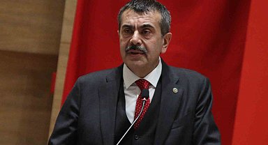Bakan Tekin'den eğitimcilere: "Biz bütün kararlarımızı sizlerle alıyoruz"