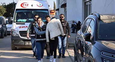 Bakkal görünümlü depoda kanser ilacı satan çift serbest kaldı