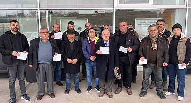 Balıkçı Kenan ve yerel gazeteciler, depremzede vatandaşları unutmadı